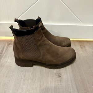 Gabor Brown Leather Chelsea Ankle Boots Lug Sole | Euro Minimalist 6.5/‎ capsule